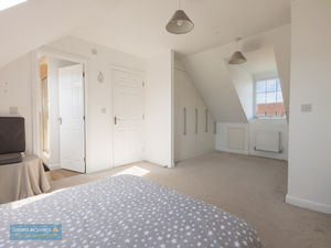 Bedroom- click for photo gallery